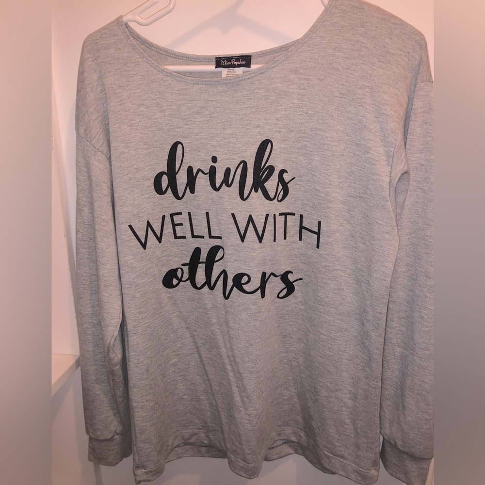 Small long sleeve‎ grey top